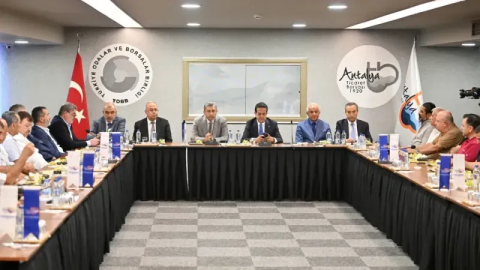Antalya Valisi Hulusi Şahin ATB'nin konuğu oldu