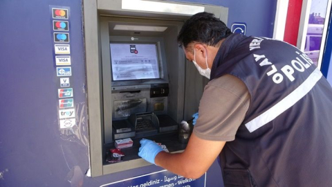 Bankamatiğe saldırı: 60 çalıntı kart ele geçirildi