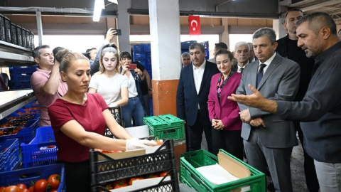 Vali Şahin Antalya Toptancı Hali’nin çalışma saatlerini açıkladı