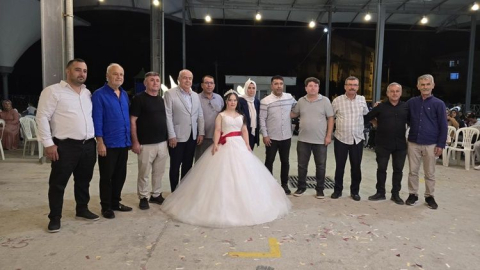 Down sendromlu Gülsüm kına yaktı, beyaz gelinlik giydi