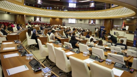 Gençlik Meclisi Antalya'nın geleceğine ışık tutuyor 