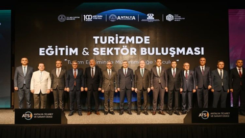 Turizmde Eğitim-Sektör temsilcileri Antalya'da buluştu