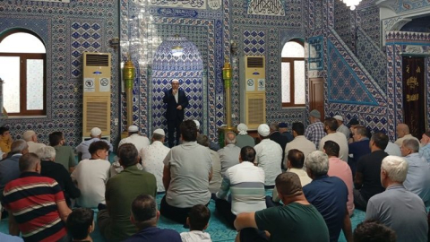 Biniciler Camii'nin cemaat buluşmasına Prof. Altıntaş da konuk oldu