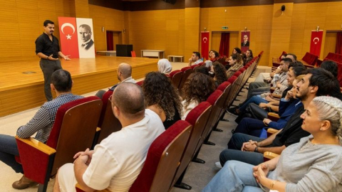 Manavgat Belediyesi Kent Tiyatrosu'nda yeni dönem başladı