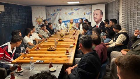 AK Parti Manavgat Gençlik Kolları üniversite öğrencileriyle bir araya geldi