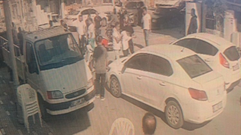 Kaza sonrası trafik ve sağlık ekibini beklemediler