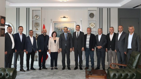 Başkan Vekili Çiçek'ten DİSK ve CHP Genel Merkezi'ne ziyaret