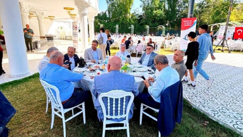 Eğitim-Bir-Sen üyeleri kahvaltıda bir araya geldi