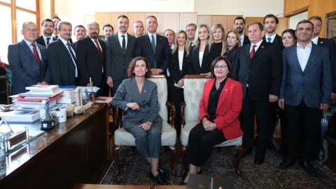 Manavgat heyeti CHP Grup Başkanvekili Başarır ve milletvekilleri ile görüştü