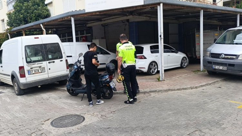 Motosikletlerin çarpıştığı kazada 3 kişi yaralandı
