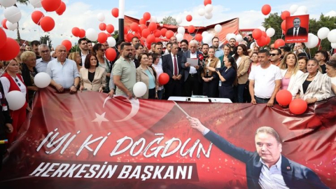 Muhittin Böcek’e doğum günü kutlaması 