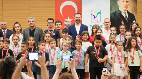 Manavgat’ta Cumhuriyet Bayramı Satranç Turnuvası düzenlendi