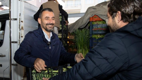 Çiçek'ten turizm emekçilerine ve pazarcı esnafına ziyaret