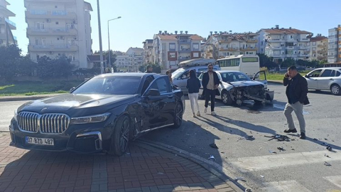 Kazada 2 Sağlık Müdürlüğü çalışanı yaralandı