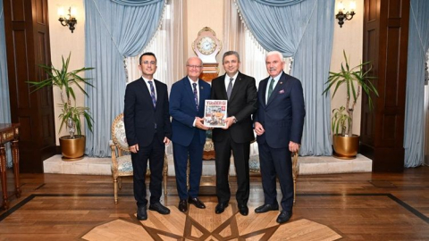 Vali Şahin'den Prof.Dr. Yavuz Tekelioğlu'na ödül tebriği