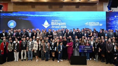 Bilişimin zirvesi Antalya'da başladı