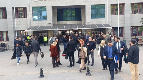 Mahkemeden 3 tahliye çıktı