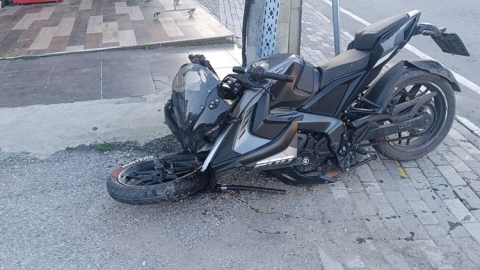 Mimar Sinan Caddesi'nde motosiklet kazası: 1 yaralı