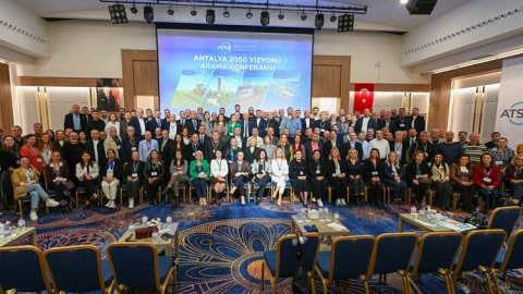 Antalya'nın geleceği masaya yatırıldı! Antalya, 2050 vizyonunu ortak akılla belirledi
