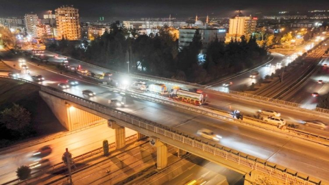  İller Bankası Kavşağı’ndaki 3 şeritli yol 4 şeride çıkarılıyor