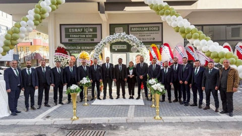 Abdullah Doru seçim ofisi açılışında esnafla buluştu