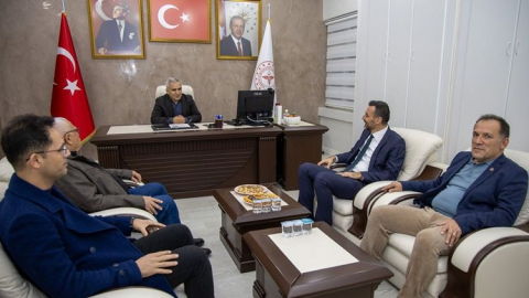 Başkan Vekili Mehmet Çiçek’ten sağlık çalışanlarına yeni yıl morali