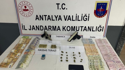 Manavgat'ta jandarmadan uyuşturucu operasyonu