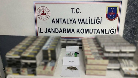 Manavgat’ta jandarmadan uyuşturucu ve kaçak tütün operasyonu
