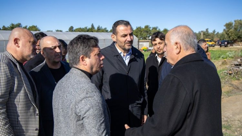 Başkan Vekili Çiçek hortumun vurduğu mahalleleri ziyaret etti