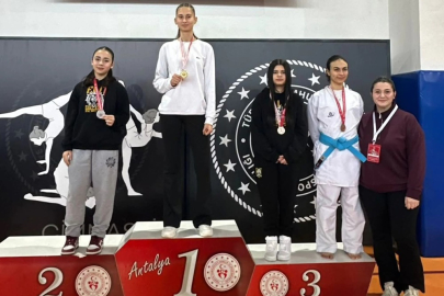 Karate şampiyonasına Manavgat damgası: 3 altın madalya ile döndüler