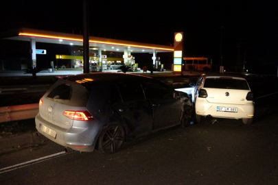 Zincirleme kazaya karışan 3 sürücüden 2’sinin ehliyeti yok