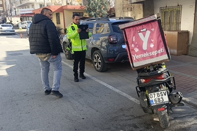 Elektrikli bisikletin motosiklete çarptığı kazada motosiklet sürücüsü yaralandı
