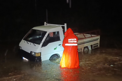 Mahsur kaldım diyen sürücü itfaiyeyi alarma geçirdi