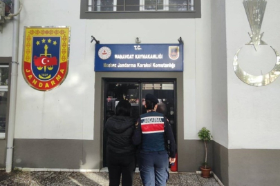 17 yıl hapis cezalı dolandırıcı, Manavgat'ta jandarmadan kaçamadı