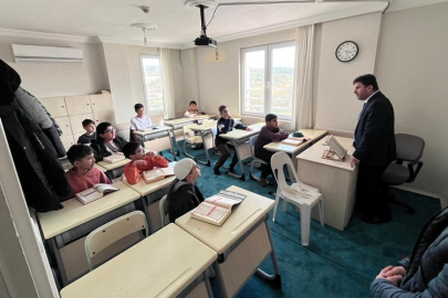 Manavgat Müftüsü Eroğlu’ndan Hafızlık Kursuna Ziyaret