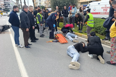 Geri Manevra yapan kamyonete çarpan motorlu bisikletteki 2 kişi ağır yaralandı