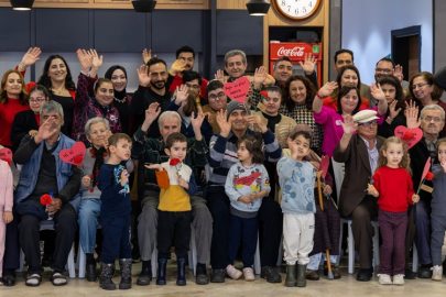 Üç kuşak aynı sofrada 'Sevginin En Yalın Hali'nde buluştu