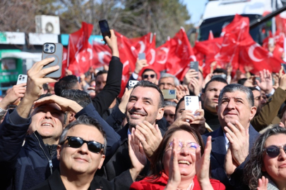 Başkan Vekili Çiçek, Burdur’da düzenlenen mitinge katıldı