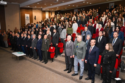 Antalya’nın Fethi’nin 819. Yılında “Fetih Ve Fatih” konferansı gerçekleştirildi