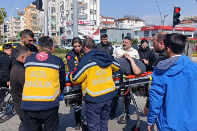 Kavşakta U dönüşü yaparken motosikleti devirdi: 1 yaralı