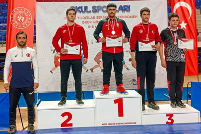 Manavgat Belediyespor güreşçileri Niğde’den derecelerle döndü