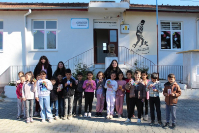 Manavgat MYO öğrencileri sahneledi, Karabucaklı minikler izledi