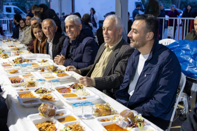 Başkan Vekili Çiçek, mahalle iftarlarında hemşehrilerle buluştu