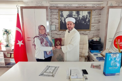 Alman Nicole Gottschalk Müslüman komşularından etkilendi, İslamiyeti seçti