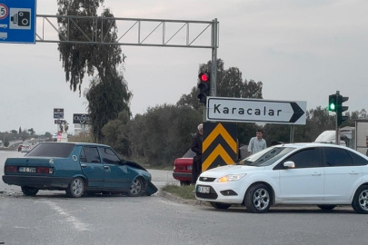 Kırmızı ışık ihlali kazaya neden oldu