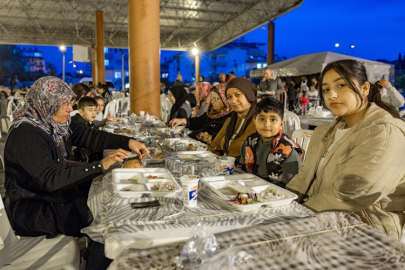 Ramazan’ın son iftar sofrası Ilıca Mahallesi’nde kuruldu