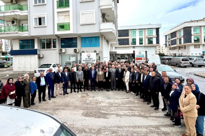 AK Parti Manavgat İlçe Teşkilatı bayramlaşma töreninde buluştu