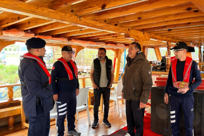 Manavgat'ta jandarmadan deniz ve ırmakta bayram mesaisi