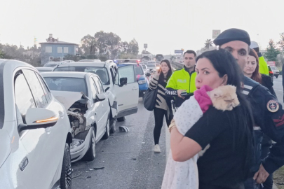 Manavgat zincirleme kaza: Tekandız mevkiinde 3 araç birbirine girdi