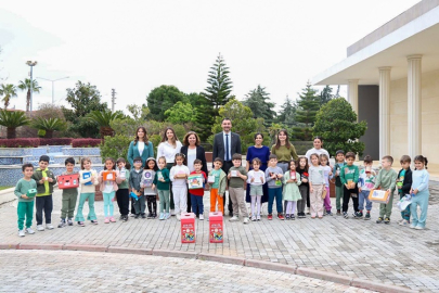 Başkan Vekili Çiçek, miniklerin atık pil toplama etkinliğine katıldı